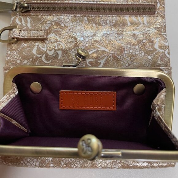 HOBO Wallet/Clutch Hobo Robin Compact Wallet Excellent - Picture 2 of 7